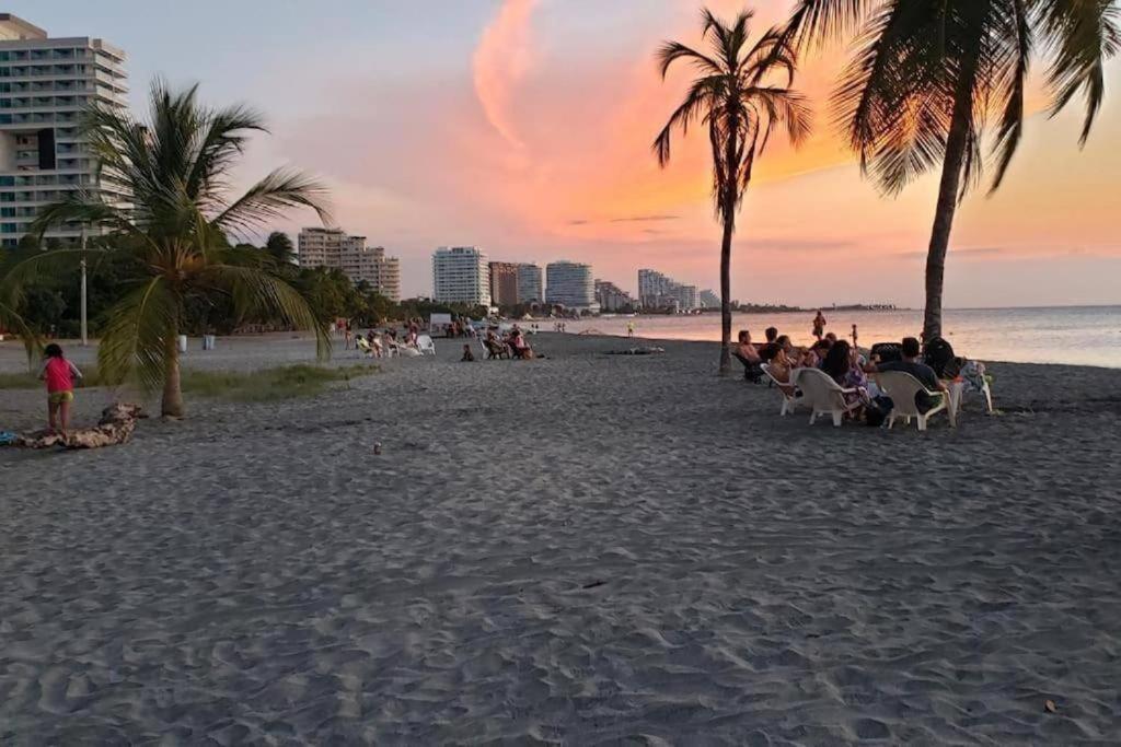 Hermoso Apto Cerca A La Playa Bello Horizonte Plaza Apartment Santa Marta  Exterior photo